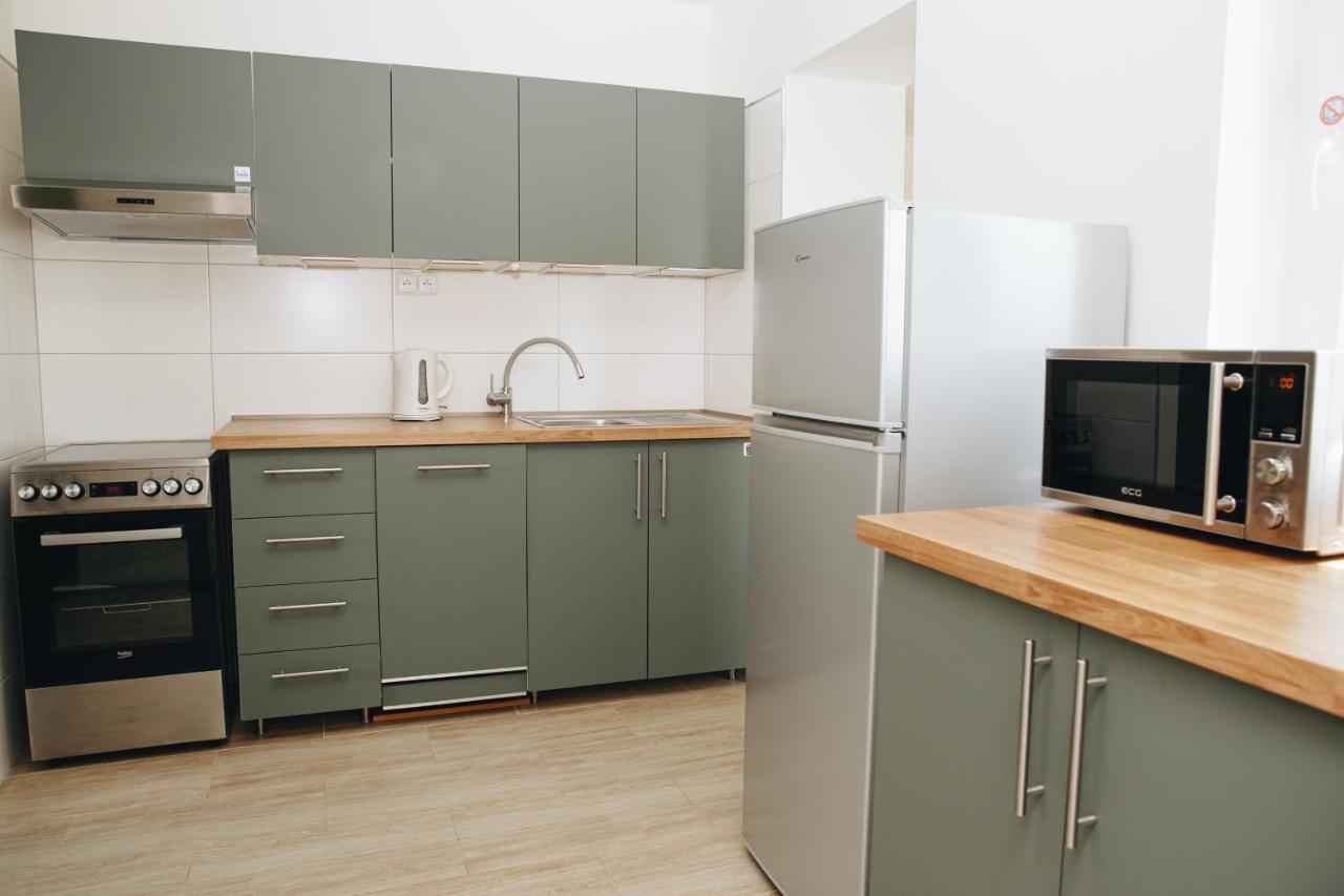 Kostomlaty nad Labem Alisa Apartments מראה חיצוני תמונה