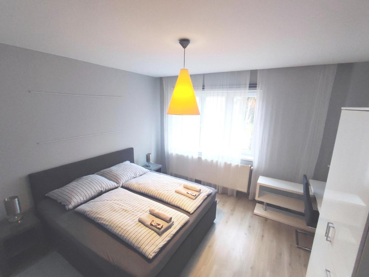 Kostomlaty nad Labem Alisa Apartments מראה חיצוני תמונה
